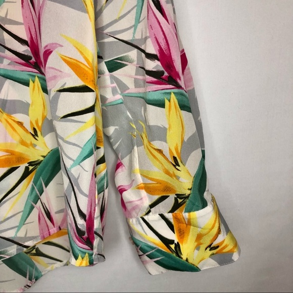 TOMMY BAHAMA 100% Silk Pink/Green/Yellow/Gray Tropical Floral Button Down Blouse - Picture 7 of 16